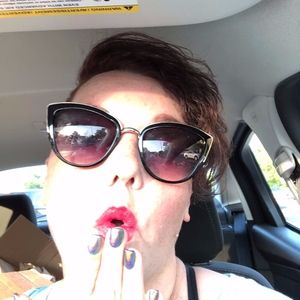 Meet your Posher, Dommi